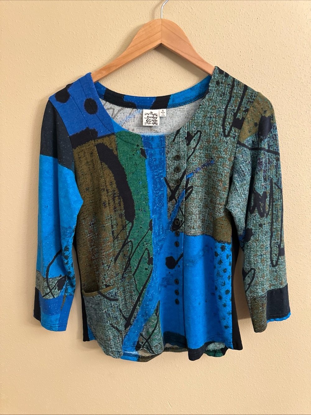 Parsley and Sage Top Tee Size Small Art to Wear Colorful Lightweight Travel